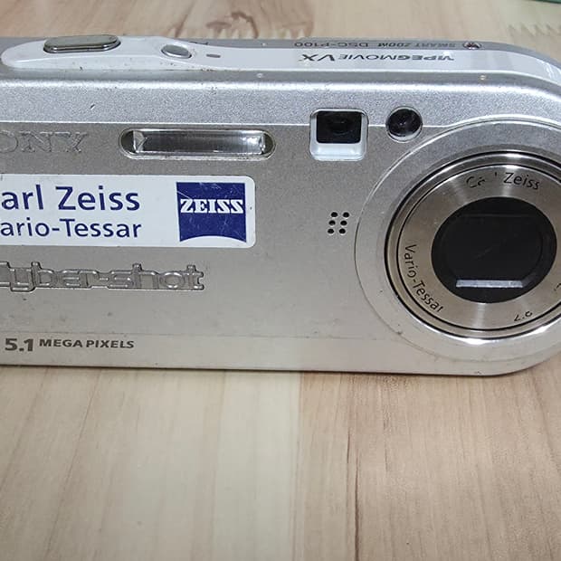 소니 사이버샷 DSC-P100 빈티지 디지털카메라