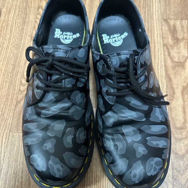 닥터마틴 레오파드