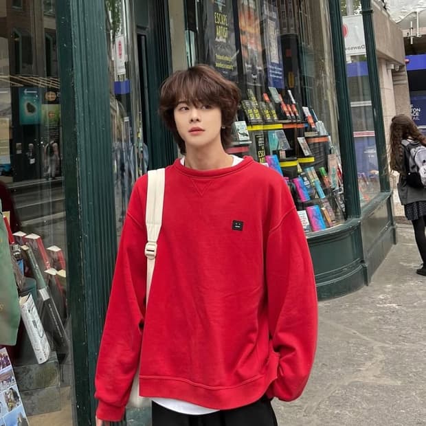 아크네스튜디오 핀트페이스 레드