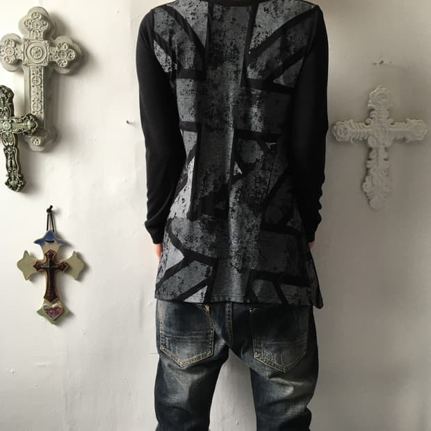 Back England point unbalanced  sleeve