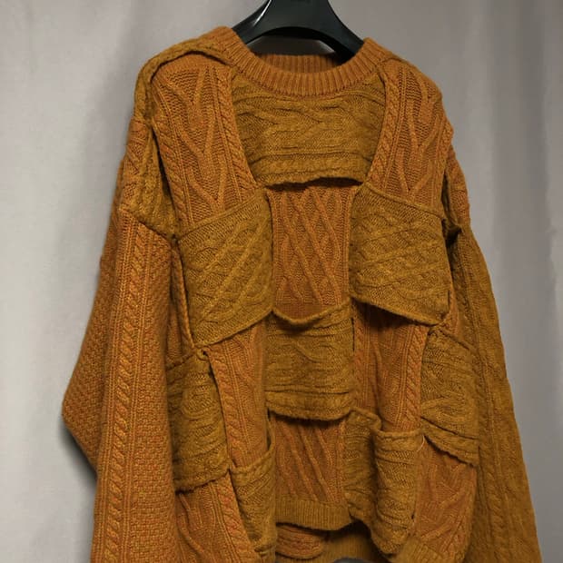 요크 크로싱 케이블 니트