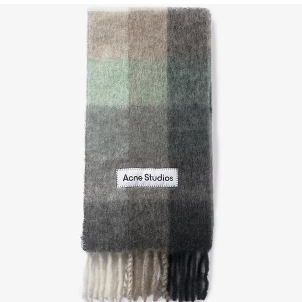 아크네스튜디오 머플러