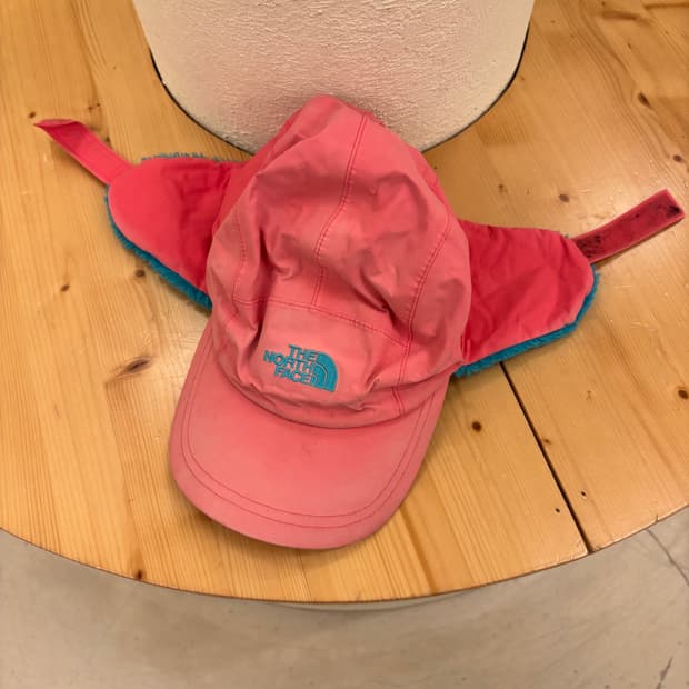 노스페이스 귀덮개 페이드 핑크 볼캡