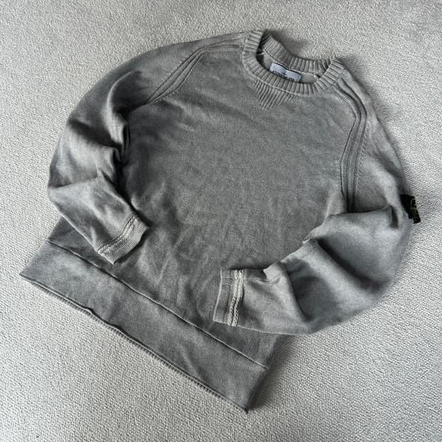 스톤아일랜드 니트 맨투맨 100