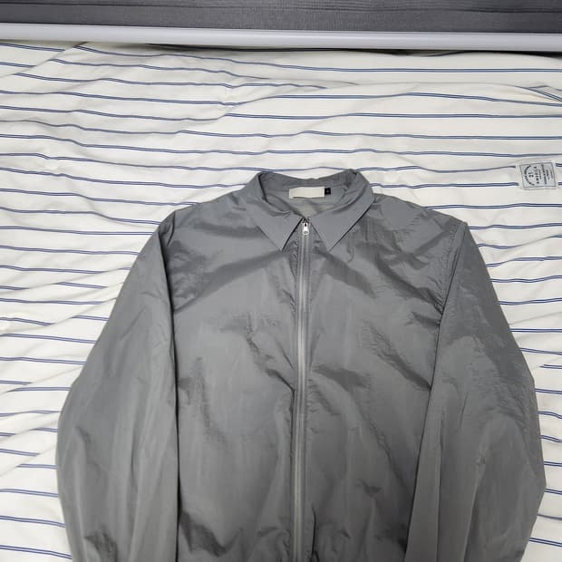 아모멘토 시어 나일론 셔츠 자켓 그레이