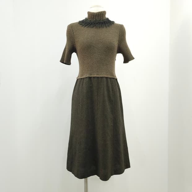 카키 울 실크혼방 골지니트 플레어 원피스