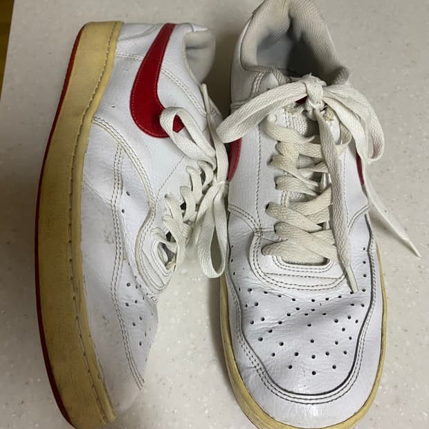 나이키 코트 흰빨 스니커즈 275mm