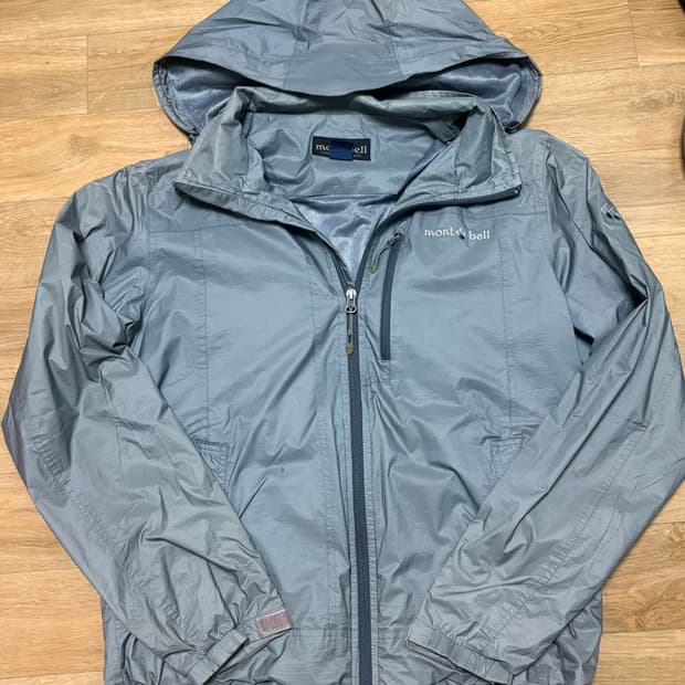몽벨 바람막이 회색