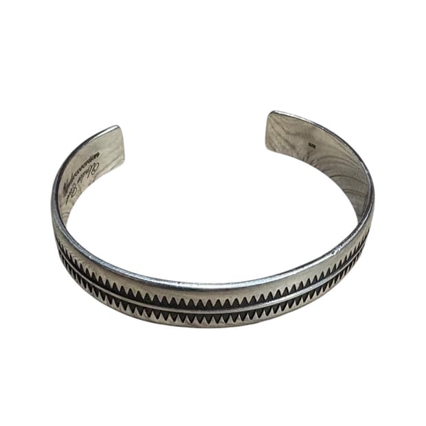언더커버 Giz 뱅글 실버 팔찌 