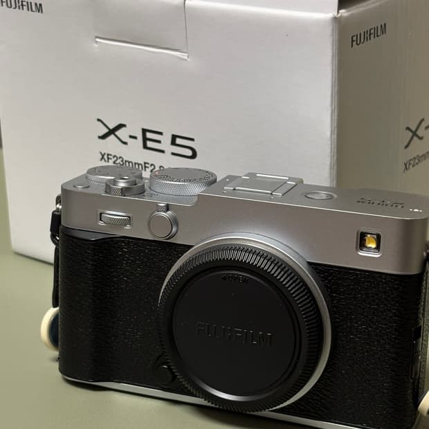 후지필름 x-e5 바디단품 실버 보증 2028년10월까지