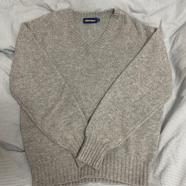 에드워드맥스 알파카 브이넥 니트 