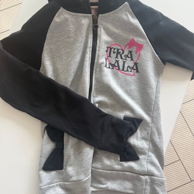 트랄라라 후드집업