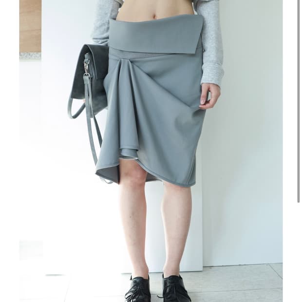 울리카 상투스 스커트 구해요