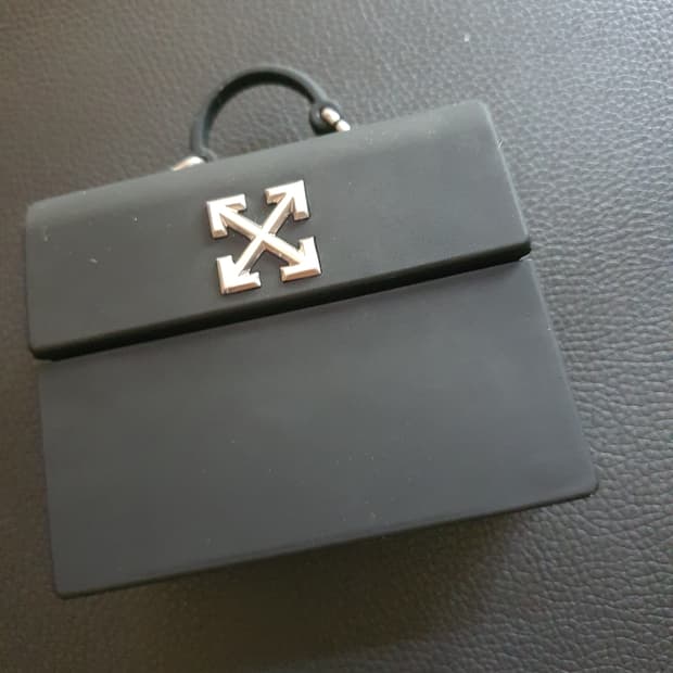 오프화이트 에어팟 케이스