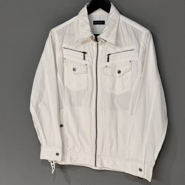 Urban Collection 버클 디테일 화이트 자켓 