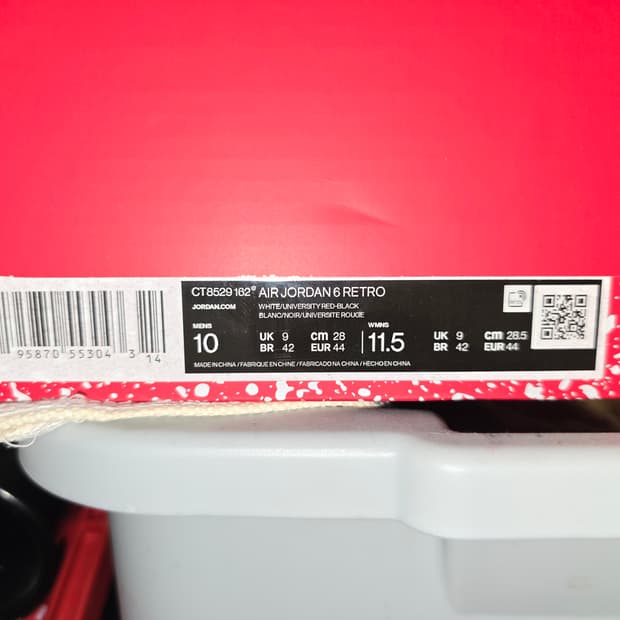 에어조던6 레트로 화이트 앤 유니버시티 레드