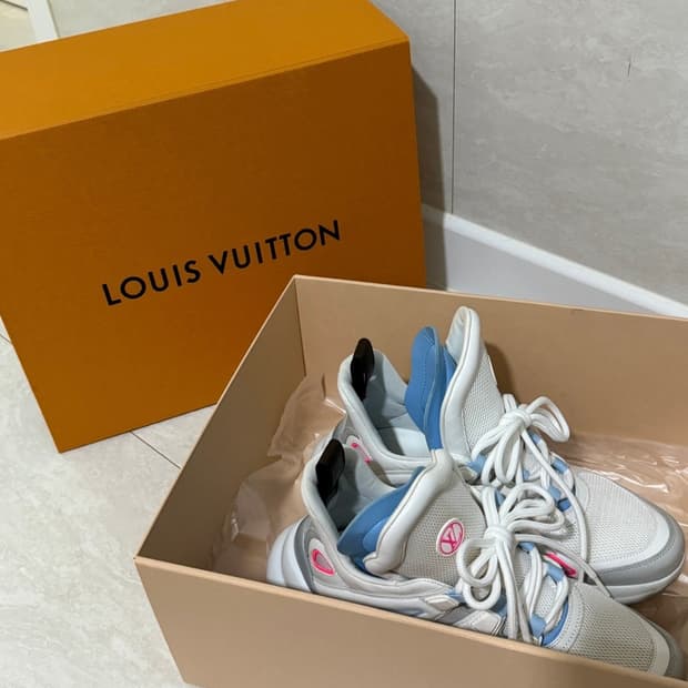 루이비통 아치라이트 235