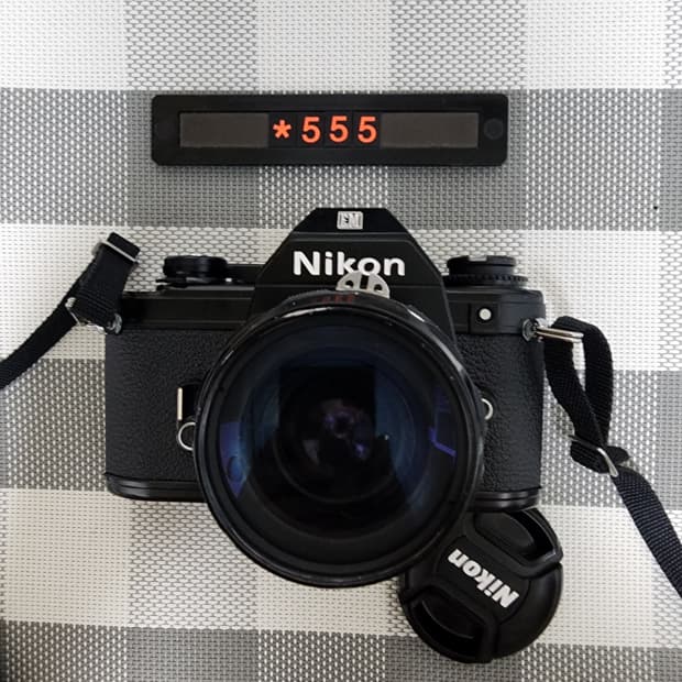 니콘 EM 필름카메라 28mm 3.5 광각렌즈