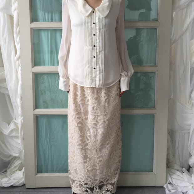Pleats point blouse