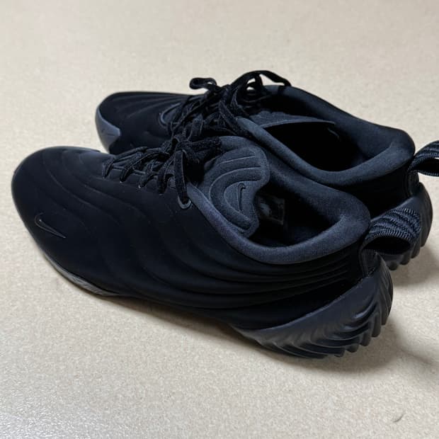 나이키 아스트라 울트라 트리플 블랙 검정 245