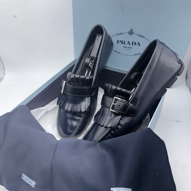 정품)프라다로퍼260