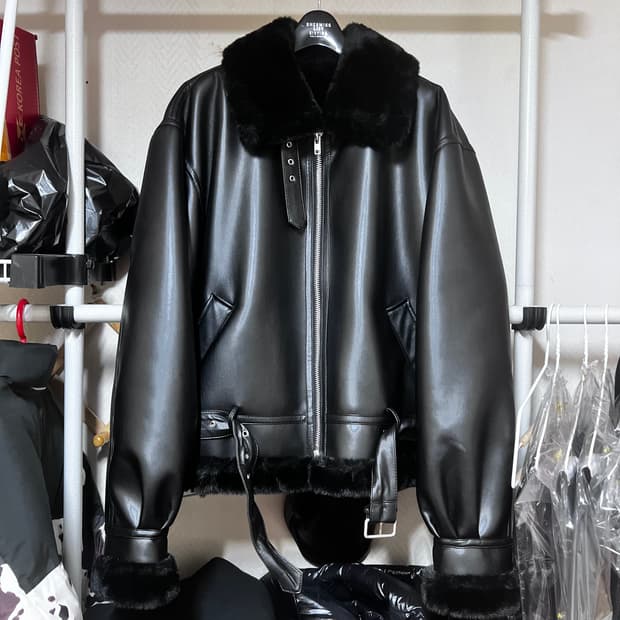 [L] 깡스타일리스트 X 론트 121 무스탕 블랙