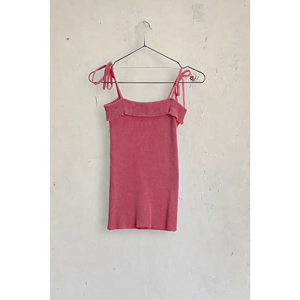 분홍 민소매 탑