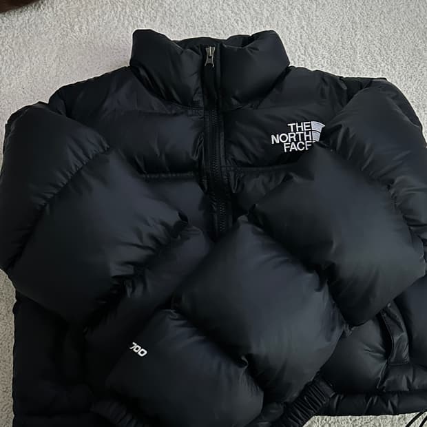 노스페이스 크롭 눕시700 해외판 무광블랙