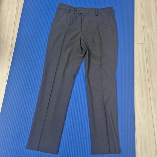 탑텐 차콜 슬랙스 30에서 31인치 (새상품)