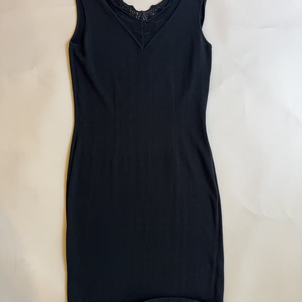 LACE TRIM KNIT DRESS