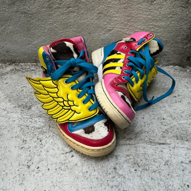 아디다스 X 제레미스캇 2NE1 윙 하이탑 스니커즈