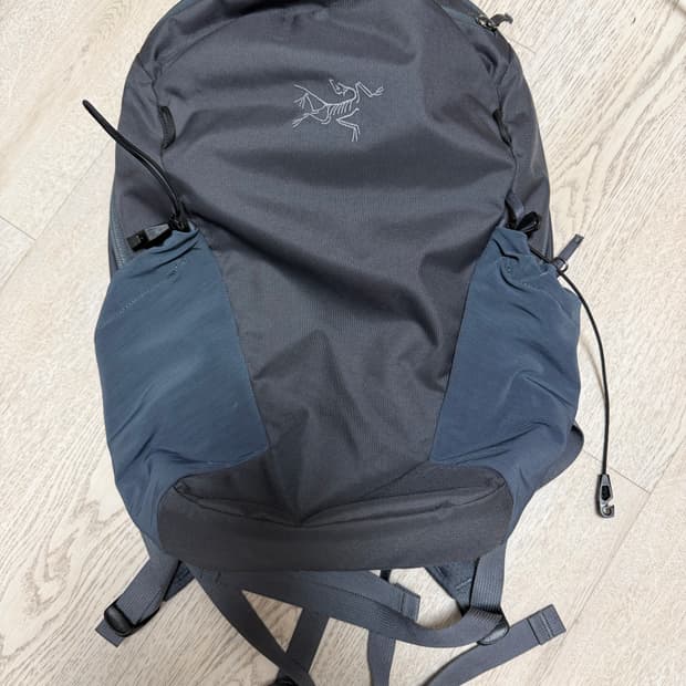 아크테릭스 맨티스 16 블랙사파이어