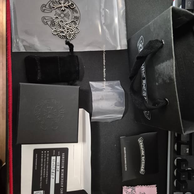 크롬하츠 타이니크로스 참 