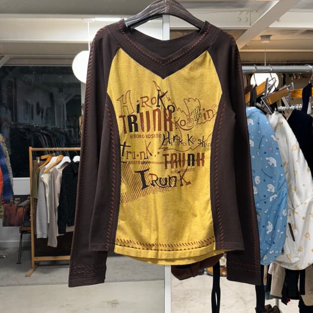 히로코 코시노 트렁크 레글런 니트