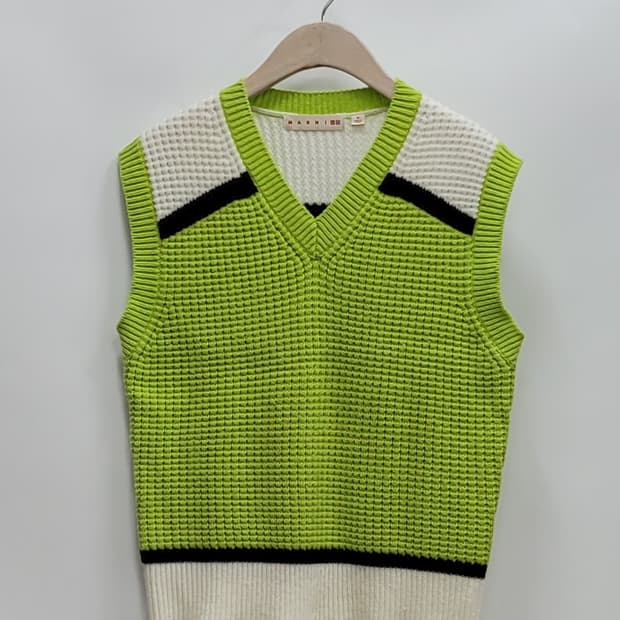 유니클로 x 마르니 팝콘 니트 브이넥 베스트 / 여 M 옐로우그린
