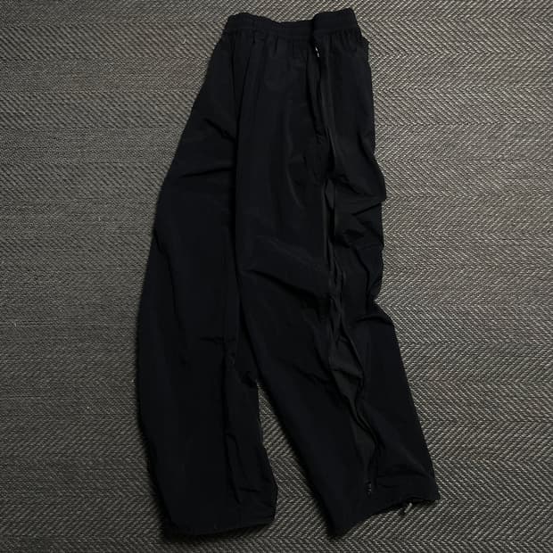 이스트하우스 사이드 지퍼 디테일 나일론 우븐 팬츠 y 5311