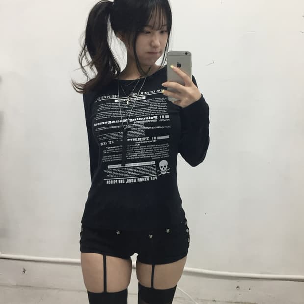 [elf Mode] 엘프모드 스컬 레터링 롱슬리브