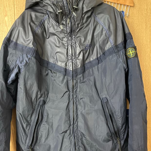 스톤아일랜드 X 나이키랩 패딩 자켓 M (100-105)