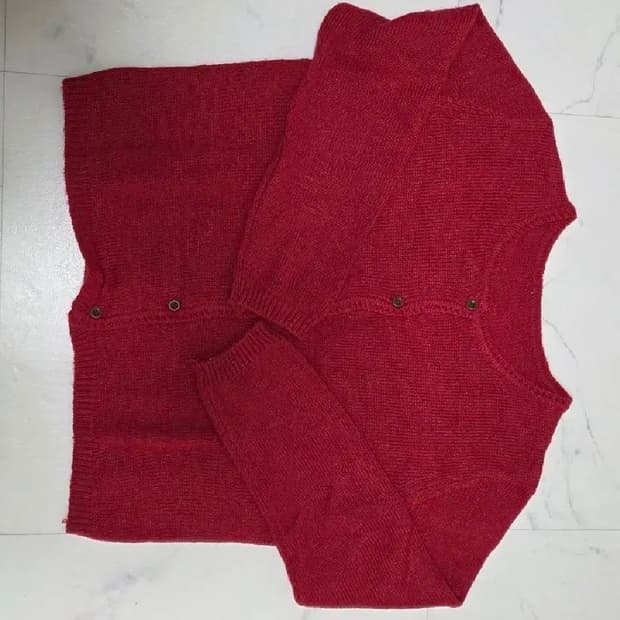 레드 컬러 가디건