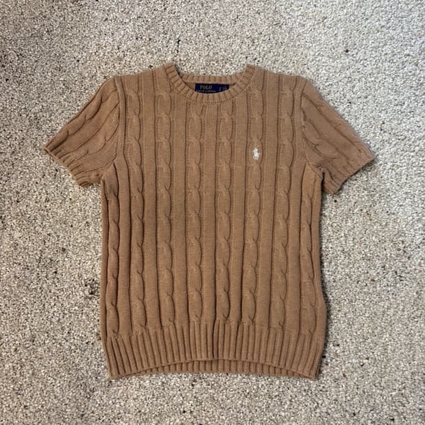 폴로 반팔 니트