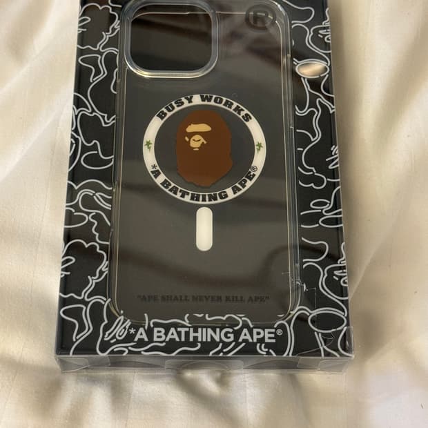 베이프 아이폰 16프로맥스 폰케이스