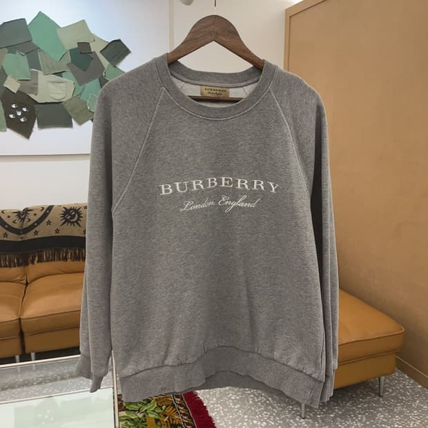 버버리 빅로고 약기모 스웻셔츠 맨투맨 105 C06249