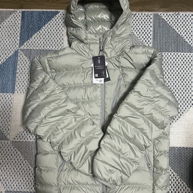 무신사 스탠다드 시티 레저 후디드 경량패딩