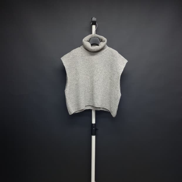 AHOY 아호이 춘추동 하이넥 루즈박시핏 베스트 F 33-66