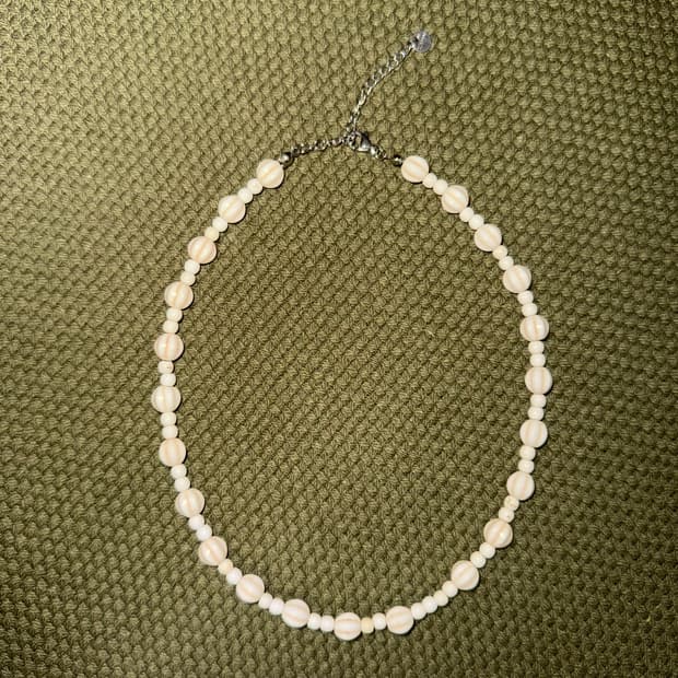 화이트 터키석 비즈 초커형 목걸이