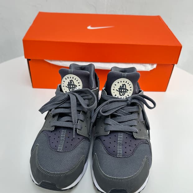 나이키 에어 허라취 회색