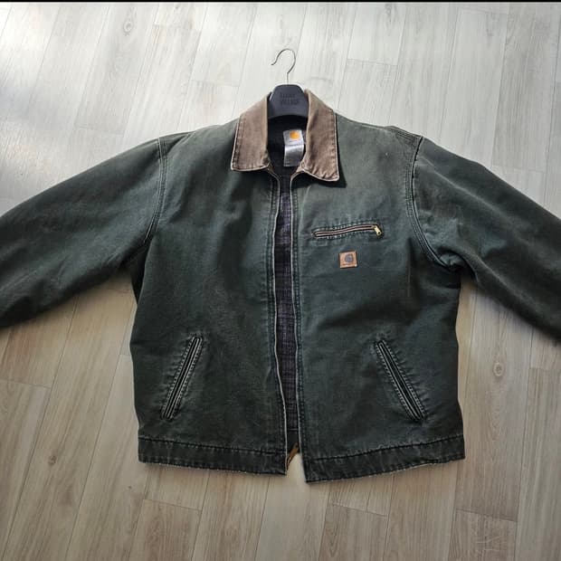 칼하트 j97 mos xl팝니다