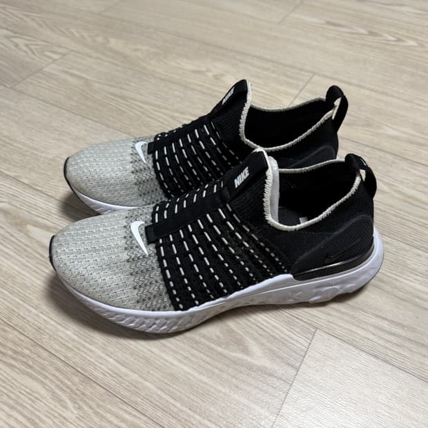 (235~240) 나이키 플라이니트 2 운동화