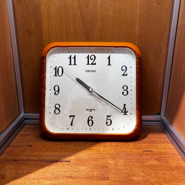 SEIKO QUARTZ VINTAGE A WALL CLOCK