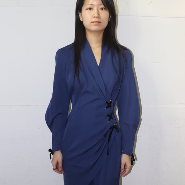 티에리 뮈글러 80s 리본 디테일 패디드 숄더 원피스